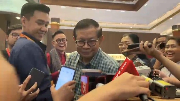 Respons Gubernur DKI Jakarta Pramono Anung saat ditanya alasan absen di pembekalan PDIP