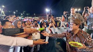 Meriahnya Festival Rujak Uleg Surabaya