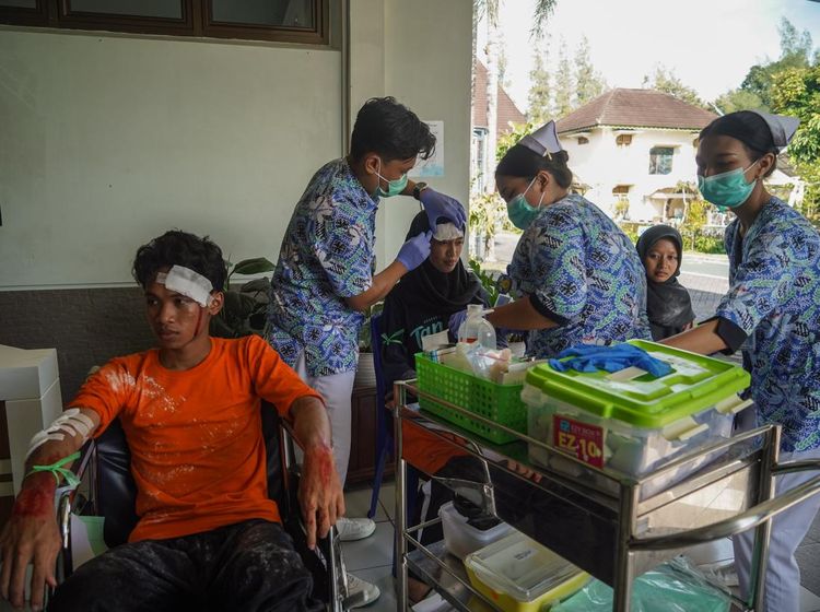 RS Santa Elisabeth dan Pusbankes 118 Latihan Tanggap Gempa di Bantul