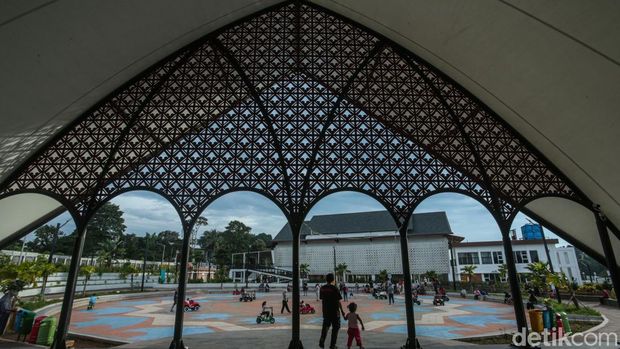 Taman Alun-Alun Dan Hutan Kota Depok (Albar)
