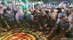 Meriahnya Festival Rujak Uleg Surabaya