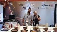 Di hari terakhirnya, Sabtu (17/5), aksi yang tak kalah membanggakan juga dilakukan oleh pasangan Q Grader dari Bandung. Adi dan Mia, dari 5758 Coffee Lab, membuka sesi coffee tasting dari petani kopi lokal yang sudah dikurasi. Foto: Tim detikfood