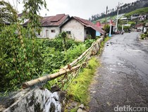 Penampakan TKP Laka Maut Tawangmangu, Tembok Jembatan Bolong Dihantam Elf