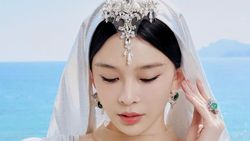 Penampakan Gaun Aktris China yang Bikin Diusir dari Red Carpet Cannes