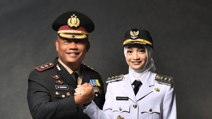 AKBP Edy Herwiyanto bersama anaknya, Wali Kota Kediri Vinanda Prameswati