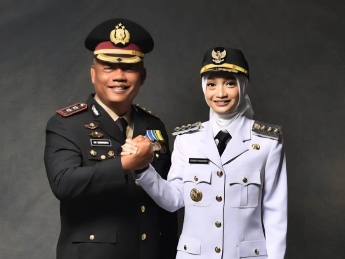 AKBP Edy Herwiyanto bersama anaknya, Wali Kota Kediri Vinanda Prameswati