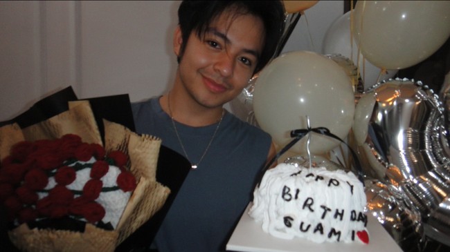 Tepat pada 16 Mei 2025 Angga Yunanda merayakan ulang tahunnya yang ke-25. Di hari spesialnya itu ia mendapat beragam kado dan kejutan, terutama dari istri tercinta, Shenina Cinnamon. Foto: Instagram/@angga