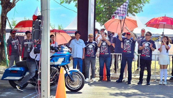 Bambang Soesatyo (Bamsoet) mengapresiasi gelaran HOGERS Indonesia Drag Race of National Event 3 (HI- DRONE3) yang digelar Komunitas HOGERS Indonesia.