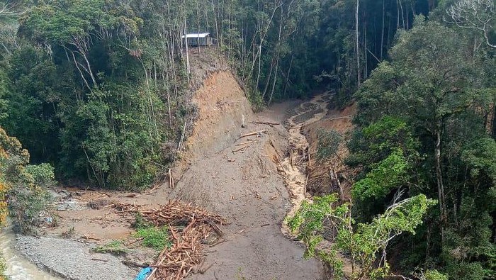 Banjir Bandang dan tanah longsor menerjang Distrik Catubouw, Kabupaten Pegunungan Arfak.