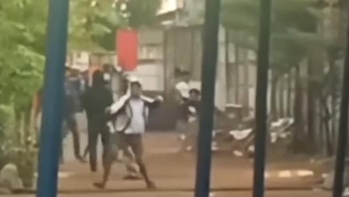 Bentrokan warga di Kelurahan Pampang, Kecamatan Panakkukang, Makassar.