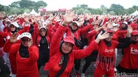 Sejak pagi hari, ratusan warga sudah memadati lokasi, menikmati suasana meriah yang dipenuhi musik dan aktivitas seru bagi segala usia.