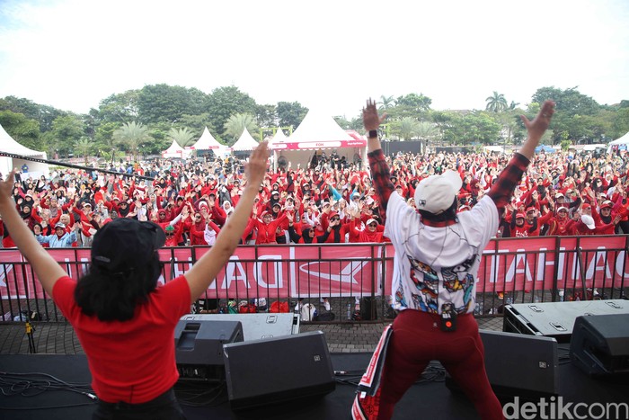 PT Astra Daihatsu Motor (ADM) kembali menggelar acara Daihatsu Kumpul Sahabat, yang kali ini berlangsung di Alun-alun Tigaraksa, Kabupaten Tangerang, Banten, Minggu (18/5/2025). Kabupaten Tangerang dipilih sebagai lokasi pembuka untuk rangkaian acara Daihatsu Kumpul Sahabat 2025.