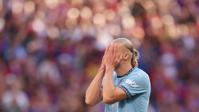 Soccer Football - FA Cup - Final - Crystal Palace v Manchester City - Wembley Stadium, London, Britain - May 17, 2025 Manchester Citys Erling Haaland reacts REUTERS/David Klein