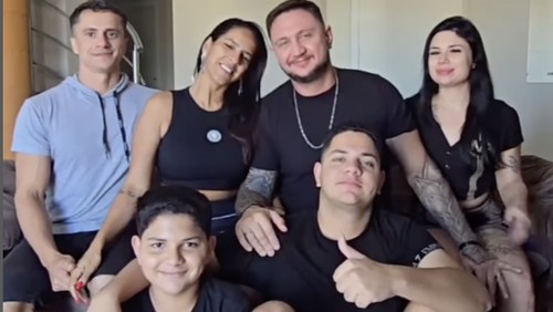 Hubungan poliamori jadi kontroversi