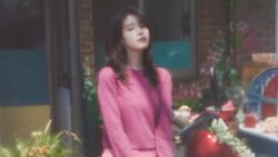 Gaya Vintage IU Buat A Flower Bookmark 3 Gaya Vintage IU Buat A Flower Bookmark 3
