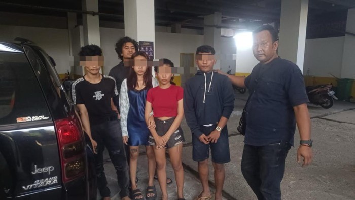 Komplotan pemerasan dan pengeroyokan modus pesan wanita MiChat di Jambi diamankan polisi