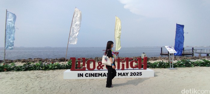 Les Tari Hula hingga Foto Bareng Stitch di Stitch Summer Invasion!