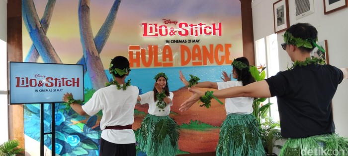 Les Tari Hula hingga Foto Bareng Stitch di Stitch Summer Invasion!