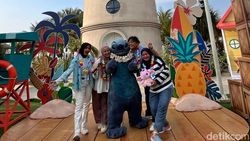 Les Tari Hula hingga Foto Bareng Stitch di Stitch Summer Invasion! Les Tari Hula hingga Foto Bareng Stitch di Stitch Summer Invasion!