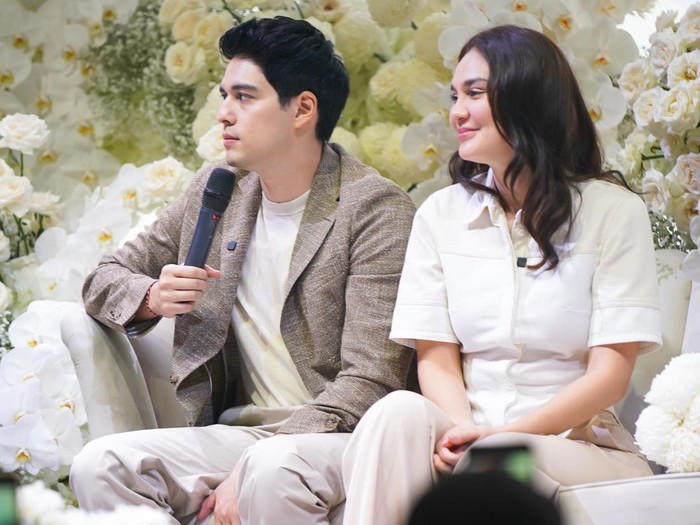 Luna Maya dan Maxime Bouttier saat ditemui di kawasan Jakarta.