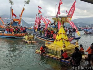 5 Hari Puasa Melaut, Nelayan Prigi Trenggalek Gelar Larung Sembonyo