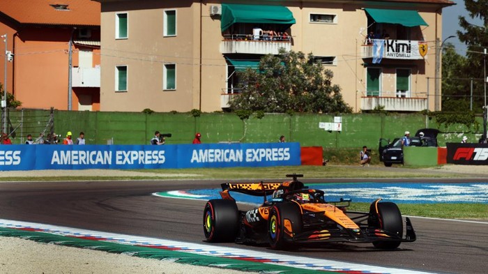 Formula One F1 - Emilia Romagna Grand Prix - Autodromo Enzo e Dino Ferrari, Imola, Italy - May 17, 2025 McLarens Oscar Piastri during qualifying REUTERS/Florion Goga