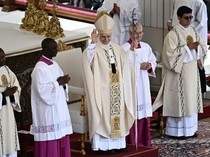 Paus Leo Resmi Dilantik, Serukan Perdamaian di Ukraina hingga Gaza