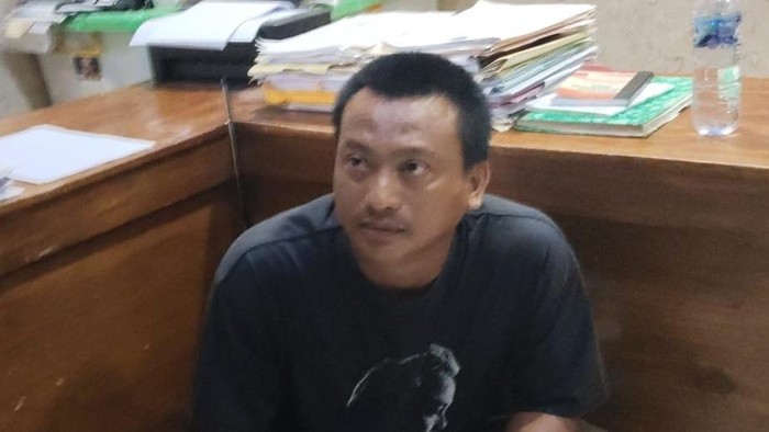 Pelaku Agus Sadewo saat ditangkap polisi.