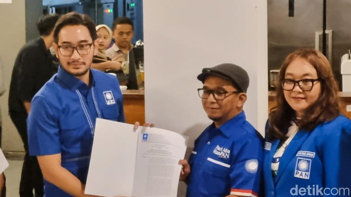 penyerahan SK Ketua DPP PAN KBB