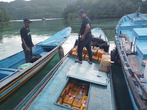 Polda Sulteng Gagalkan Penyelundupan 2,2 Ton Solar Ilegal ke Maluku Utara