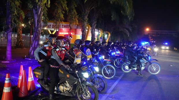 Polda Riau menggelar patroli skala besar, Sabtu (17/5/2025) malam untuk menjamin keamanan masyarakat.