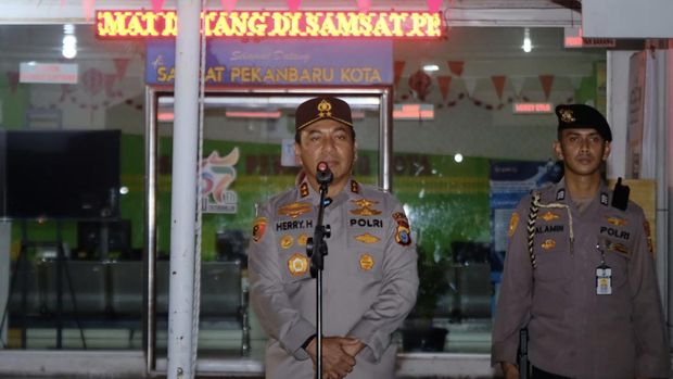 Polda Riau menggelar patroli skala besar, Sabtu (17/5/2025) malam untuk menjamin keamanan masyarakat.
