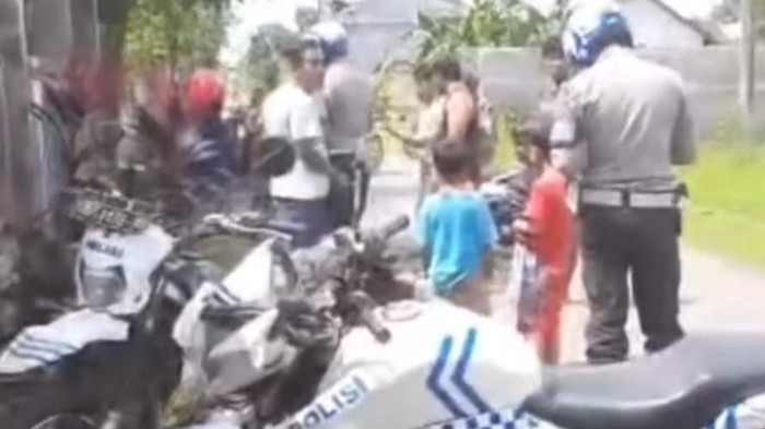 Polisi di Tulungagung diviralkan tabrak warga