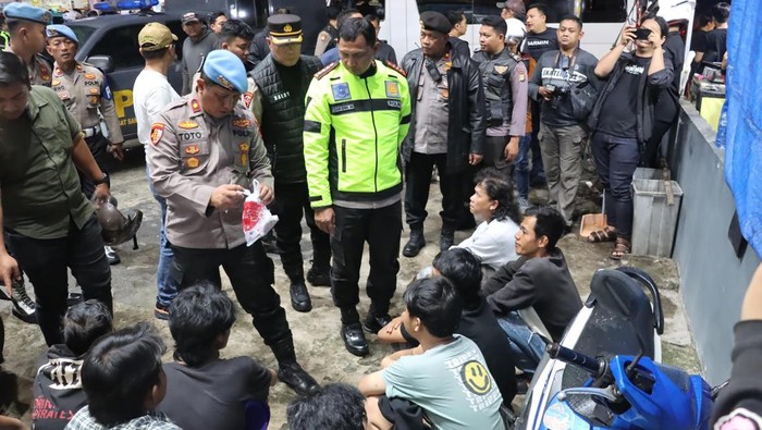Polisi tangkap 37 anggota ormas yang melakukan aksi premanisme di Ciledug, Kota Tangerang