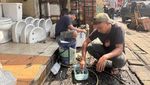 Potret Penjual Kloset Bekas di Kawasan Jaksel