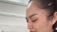 Sebelum melahirkan, Siti Badriah sempat ngidam untuk jajan di Thailand. Sontak Krisjiana langsung mengajaknya menikmati hidangan sejenis bakso di Bangkok. Foto: Instagram/sitibadriah