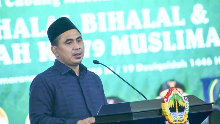 Wakil Gubernur Jawa Tengah, Taj Yasin dalam acara Halal Bihalal dan Harlah ke-79 Muslimat NU Kota Semarang, Sabtu (17/5/2025).