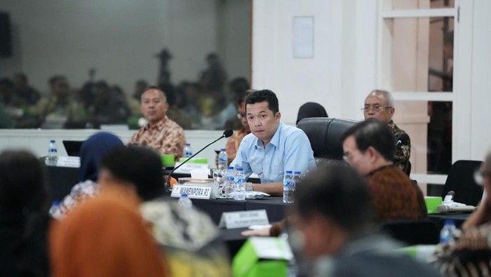 Wamenpora Taufik Hidayat