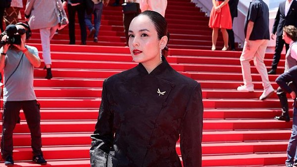 7 Foto Chelsea Islan di Cannes Film Festival 2025, Anggun Berkebaya Janggan