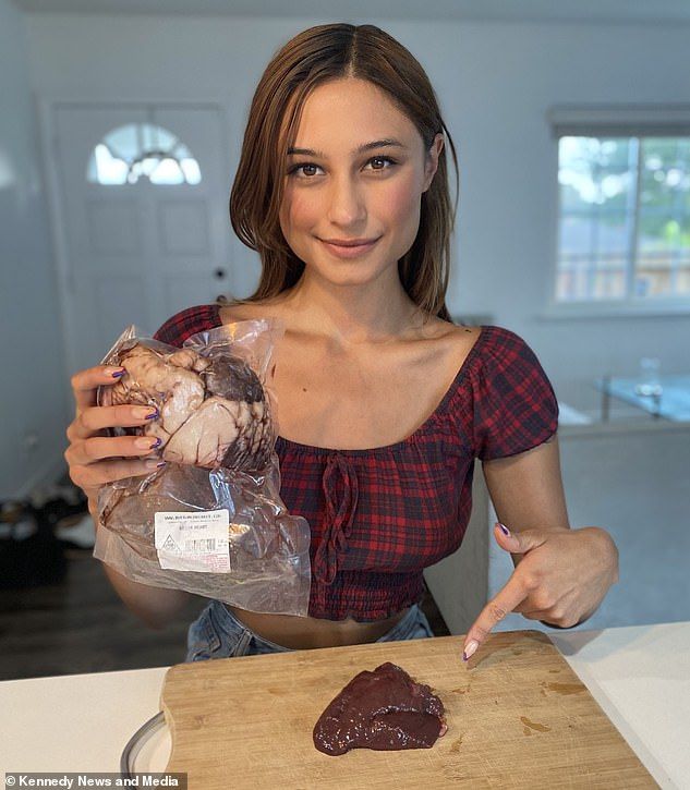 5 Pelaku Vegan Ini Putuskan Makan Daging Lagi Karena Berbagai Alasan