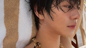 Ada juga foto close-up usai berenang yang sukses bikin netizen heboh. Foto: Instagram Ahn Hyo Seop