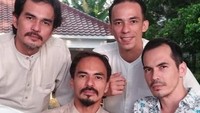 Attila Syach merupakan adik Atalarik, Teddy, dan kakak Attar Syach.  Foto: instagram Attar Syach