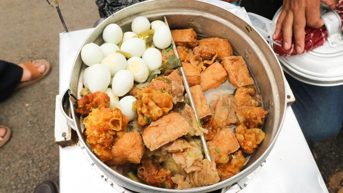 Ilustrasi Bakso Cuanki khas Bandung