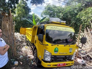 KBB Dikepung Sampah Liar, Jeje: Jangan Sampai Citra Daerah Jorok
