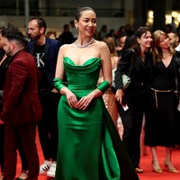 Elvira, yang juga merupakan Puteri Indonesia 2014 mencatatkan prestasi membanggakan dengan menjadi bintang utama dalam film thriller-drama Inggris, ‘Cookster: The Darkest Days’. Film tersebut masuk nominasi untuk kategori Best Indie Movie dalam Cannes Film Awards. Foto: Getty Images/Monica Schipper