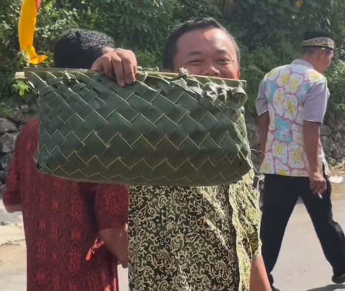 Tradisi Unik di Gunungkidul, Sego Kiso dalam Tas Ayam Daun Kelapa