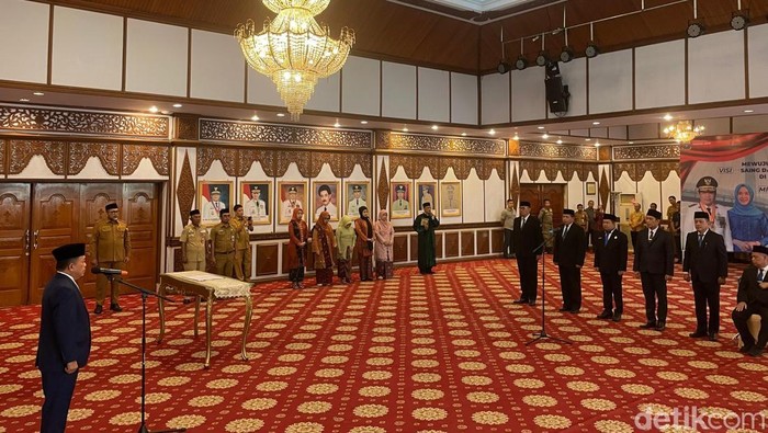 Gubernur Jambi Al Haris saat pelantikan