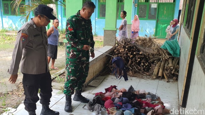 Heboh Ratusan Bra  Ditemukan di Gedung Sekolah Bojonegoro