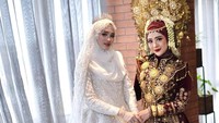 Iya itu kan tuntutan pekerjaan, jadi ya sudah saya jalanin saja dengan profesional, ujar Inara Rusli. (Foto: dok Instagram)