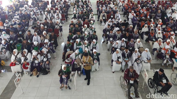 Jemaah calon haji Embarkasi Solo, di Asrama Haji Donohudan, Ngemplak, Boyolali.
